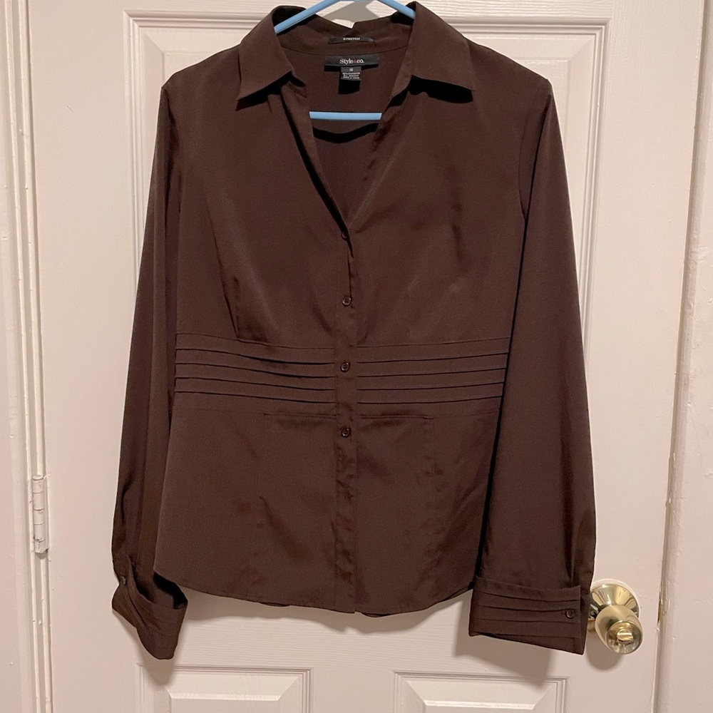 Brown no-iron blouse, stretch